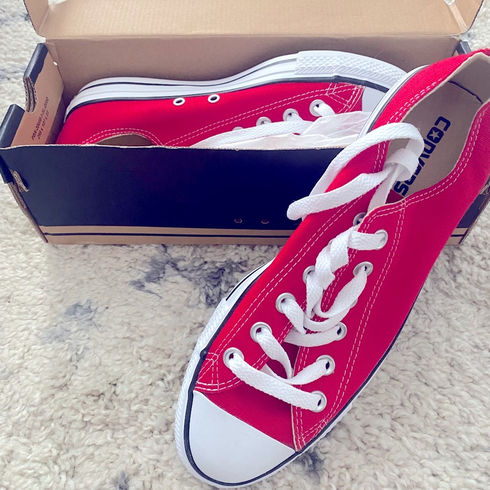 NWB Red Converse size 8 womens